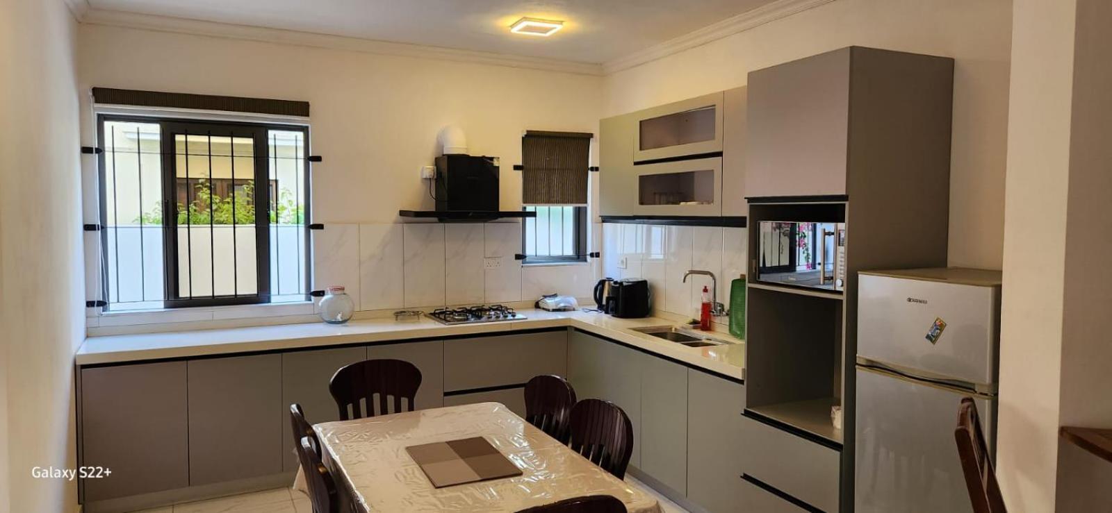 Nayuha Apt B Flic en Flac Luaran gambar